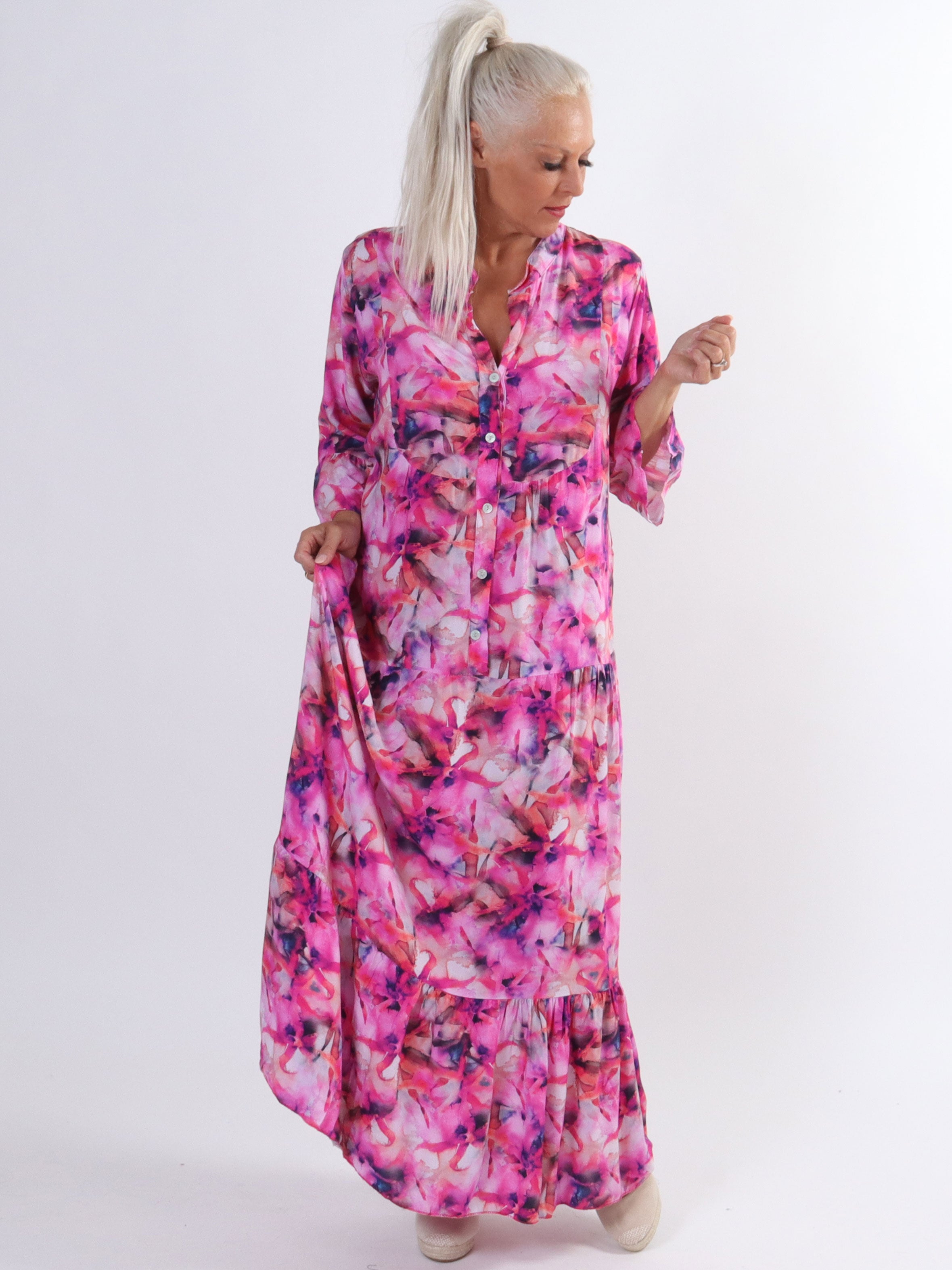 Timian - Lang plus size mønstret kjole med lag på lag look